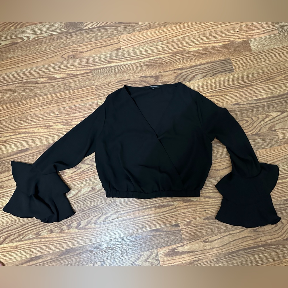 Black long sleeve crop top